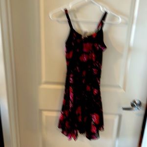 Black & Pink Shimmering Flowers 🌺 Size 8 She’s the 1